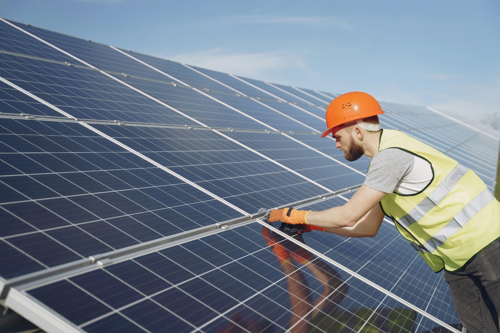 High-Quality Solar Panel Installation Nottingham Services